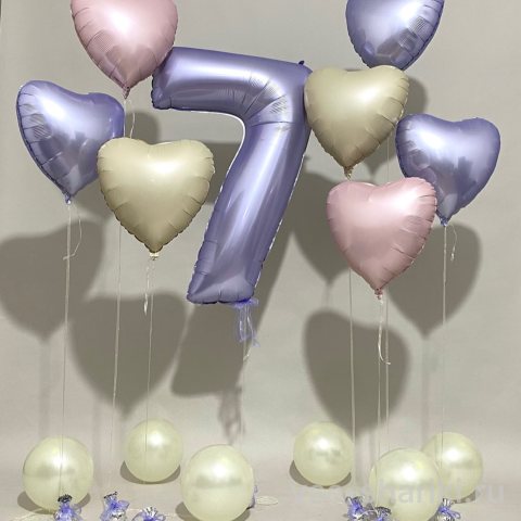 Набор на 7 лет: цифра и семь пастельных сердец