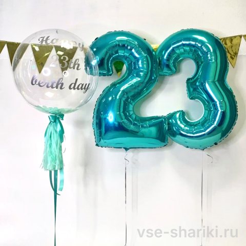 Композиция на 23 года: изумрудные цифры и баблс с перьями