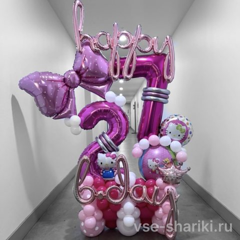 Композиция с Hello Kitty, бантом, короной и двумя цифрами