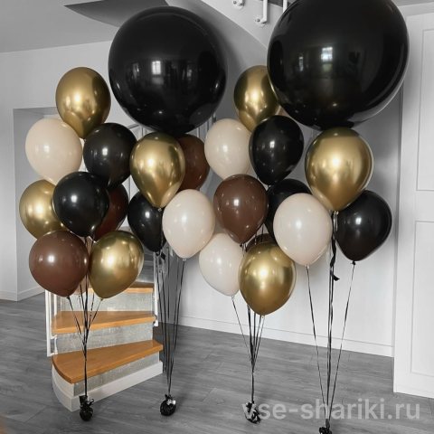 Композиция из 28 шаров в чёрно-золотых и кофейных тонах