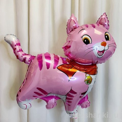 Фигура розовой кошки с шарфиком для девочки
