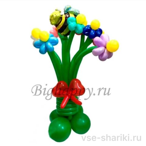 Букет из 9 пёстрых гербер с фольгированной пчёлкой