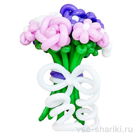 Букет сиреневых и розовых ромашек с белыми бантами